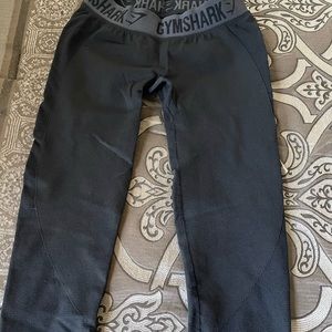 Gymshark Cropped black leggings Size Small never worn